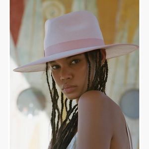 Bright pink fedora style hat - lack of color